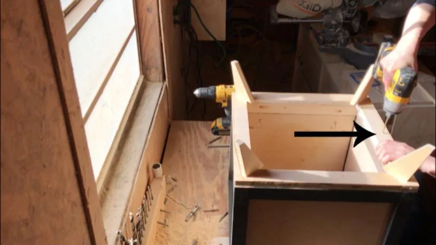 DIY Modern Planter Box — step photo 12