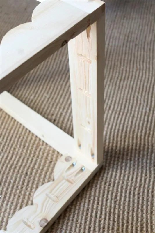 Farmhouse Scallop End Table — step photo 8