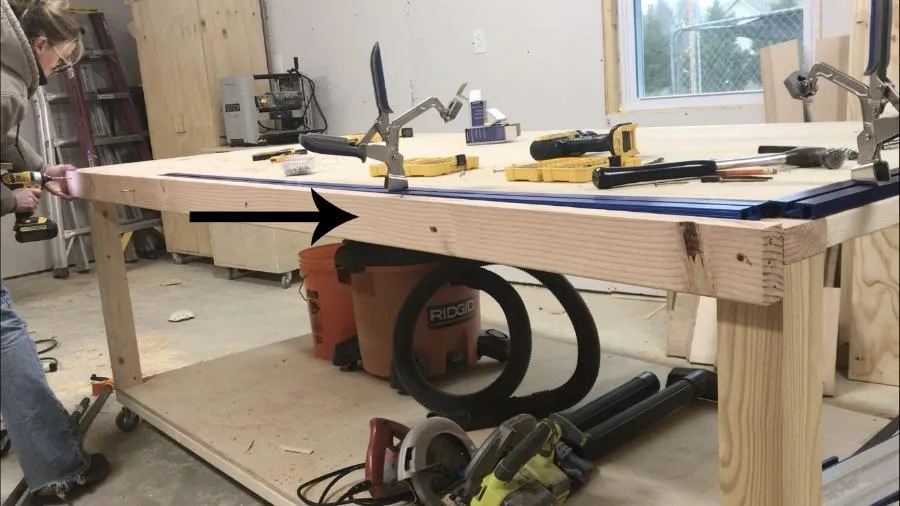 DIY Mobile Workbench with Storage Shelf — step photo 13