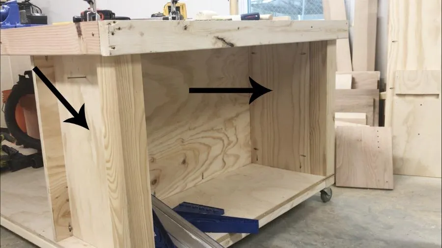 DIY Mobile Workbench with Storage Shelf — step photo 15