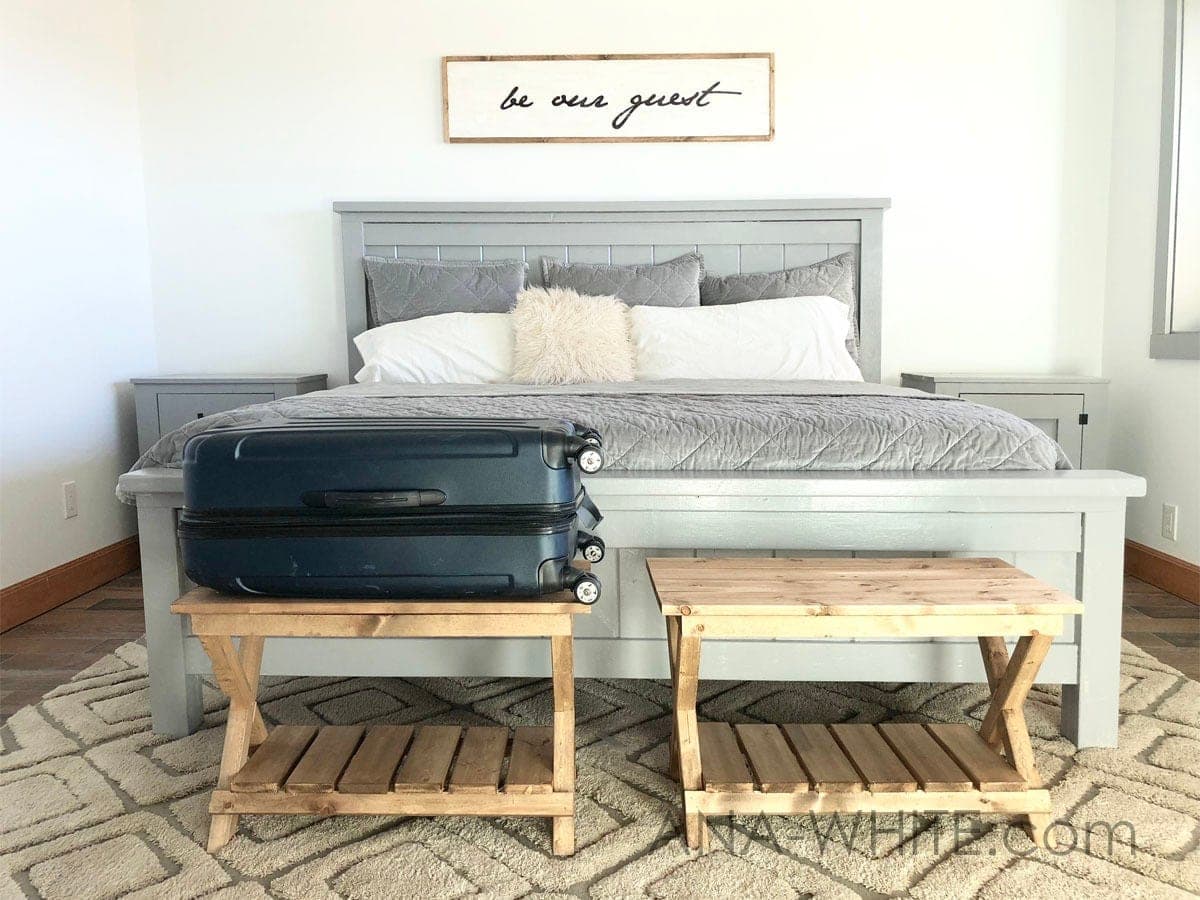 Small X-leg luggage rack bench with a slatted shelf