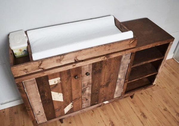 Simple baby changing table topper box