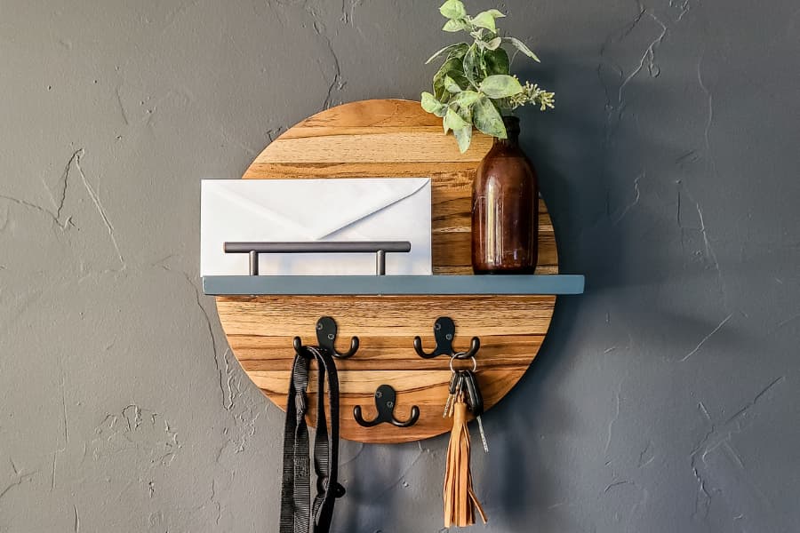 Wall-Mounted Mail and Key Rack