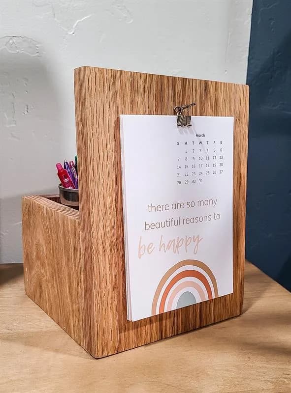 Desk Calendar & Pencil Holder
