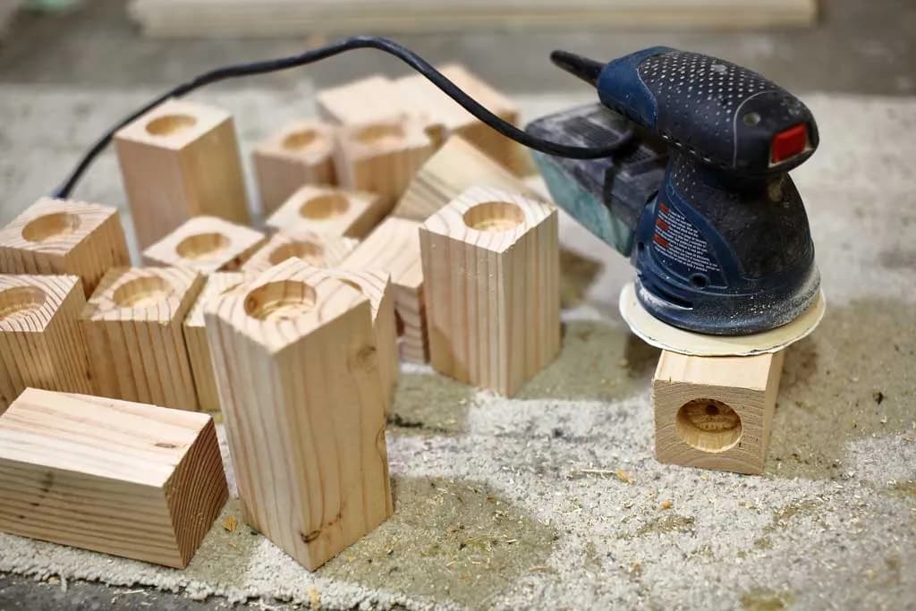 DIY Wood Candle Holder — step photo 6
