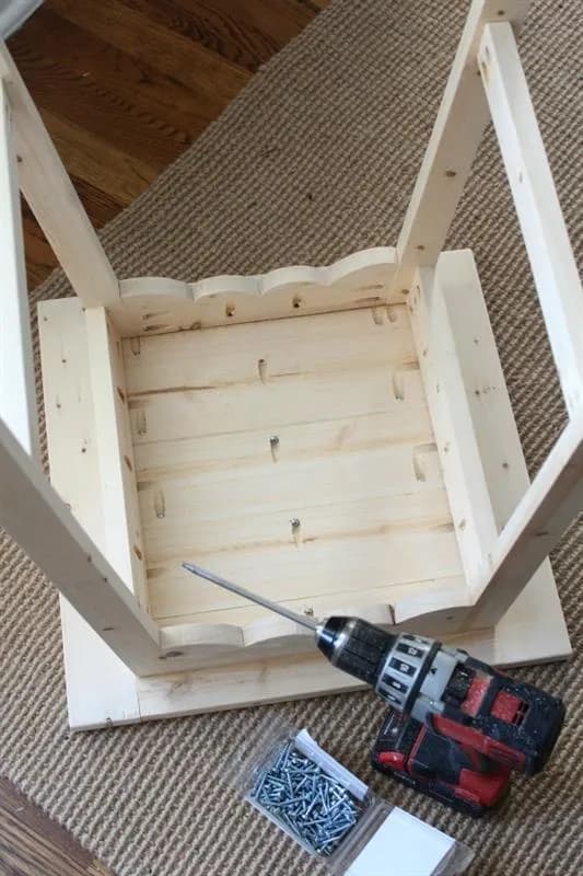 Farmhouse Scallop End Table — step photo 9