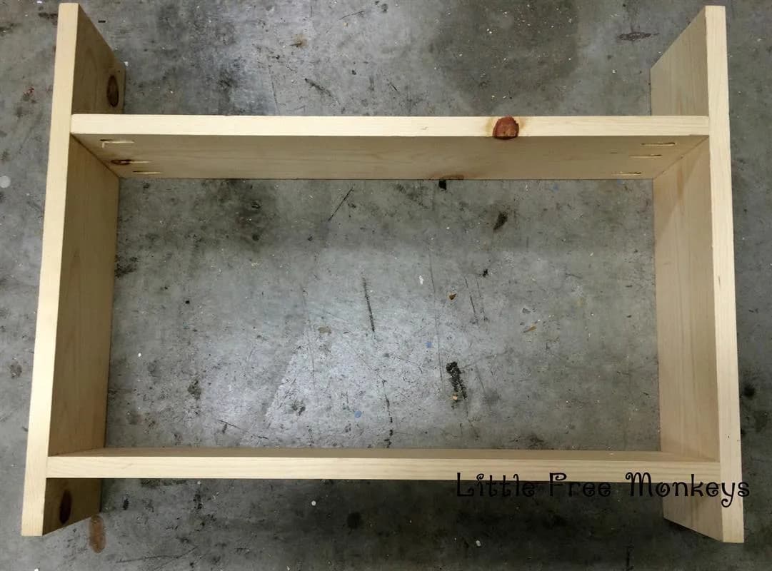 Kids bedside table with book storage — step photo 2