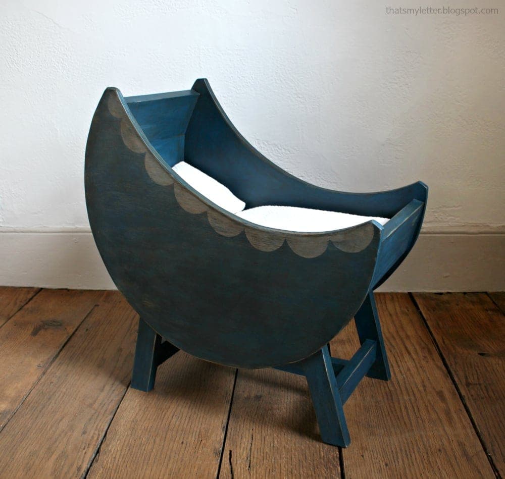 Baby doll furniture moon-shaped bassinet