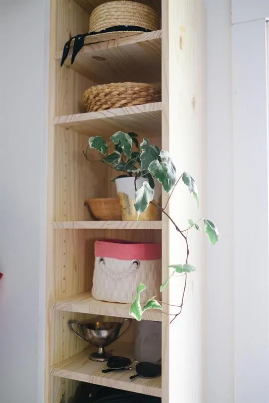 Floating Adjustable Shelves — step photo 7