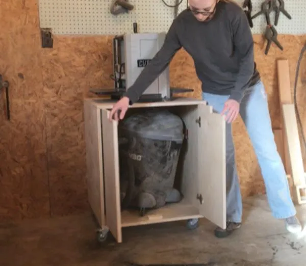 Simple Mobile Tool Stand