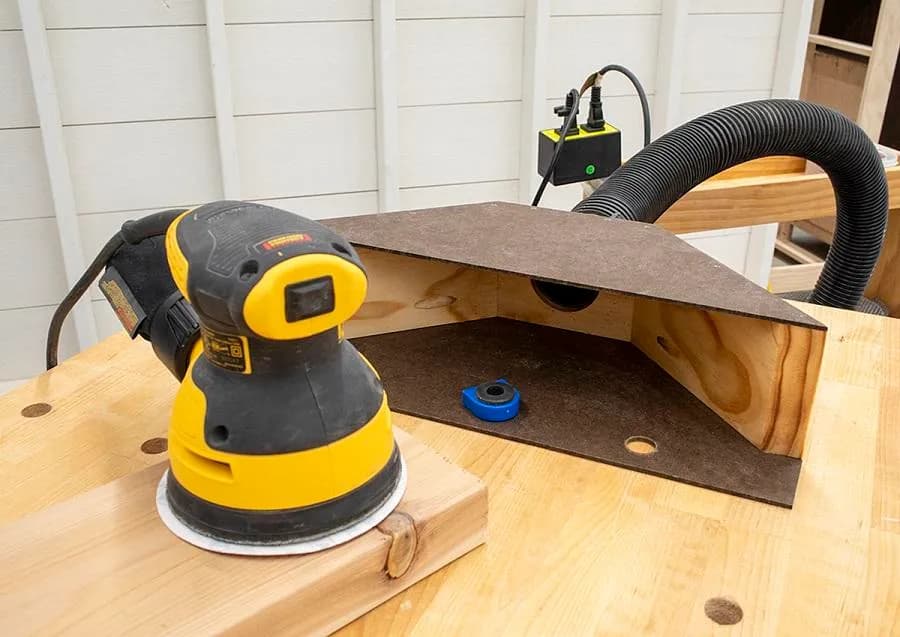 Benchtop Dust Pickup