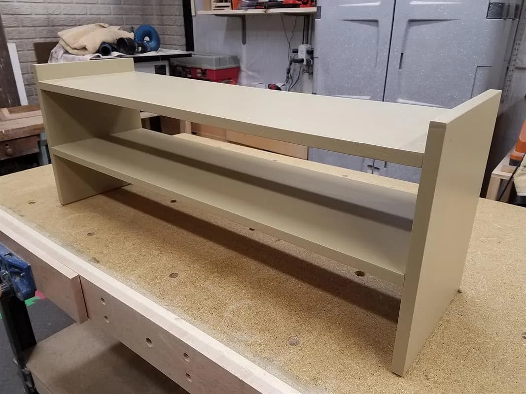 Simple shoe storage rack