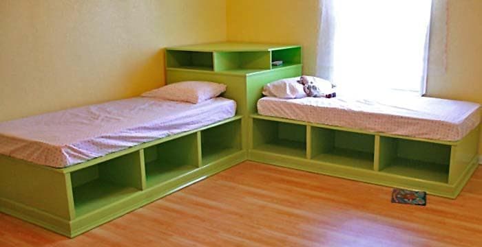 Corner hutch unit connecting two twin storage beds