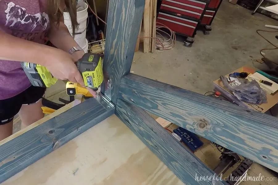 Easy Folding Desk — step photo 9