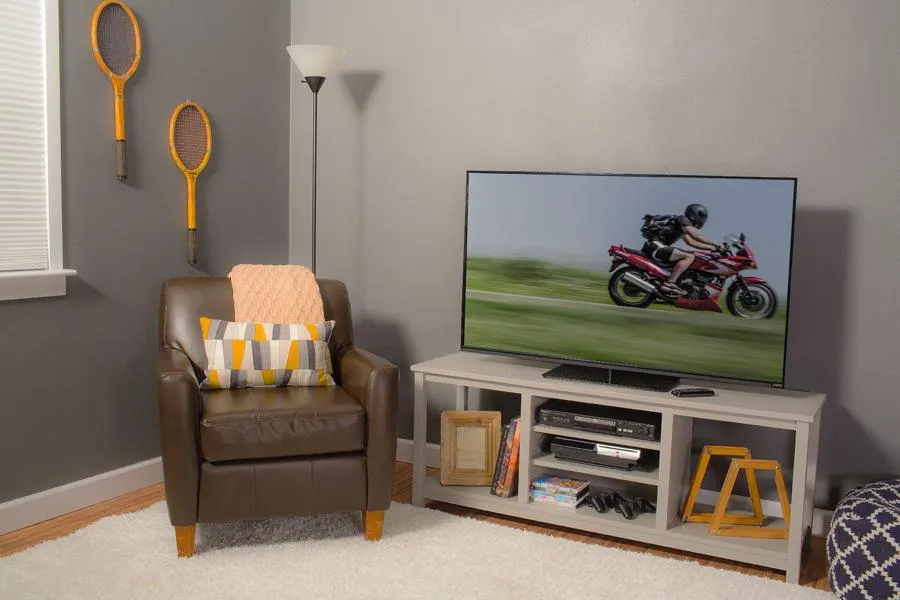 DIY TV Stand – Easy-To-Build TV Stand