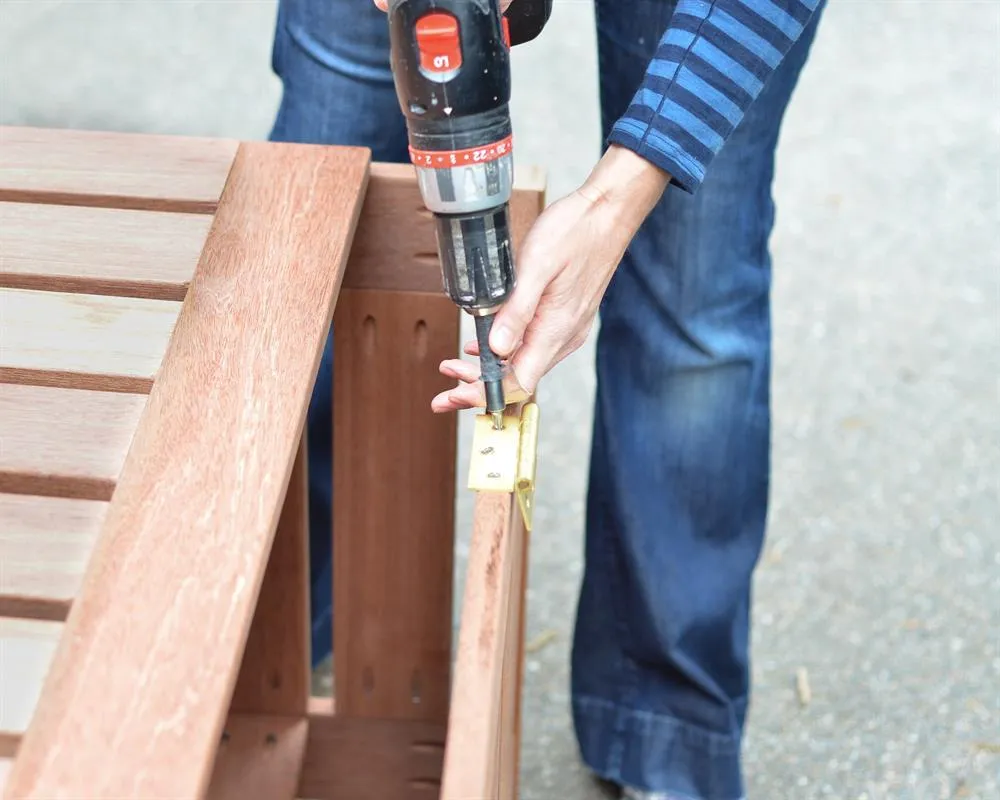 Outdoor Storage Box — step photo 10
