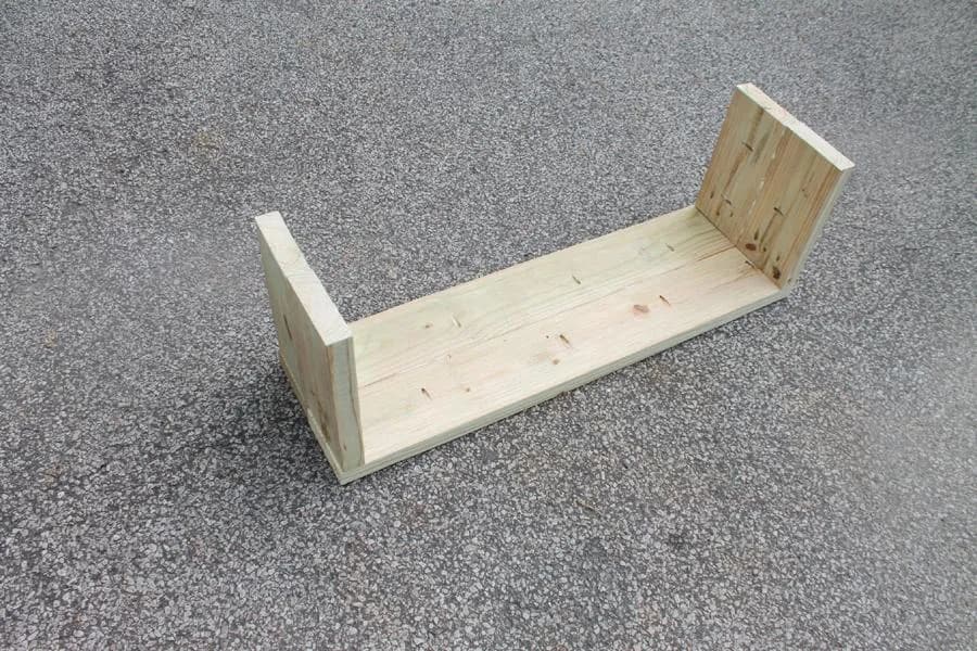Simple Outdoor Bench/Coffee Table — step photo 8