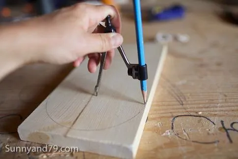 DIY Rustic Stand — step photo 4