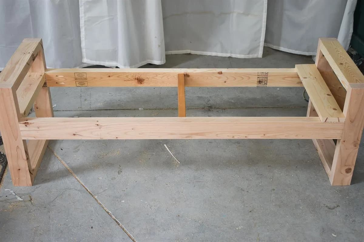Modern Backyard Garden Bench — step photo 8