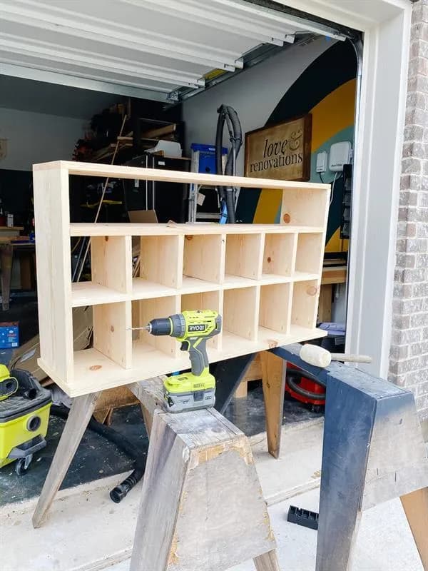 How To Build a Shoe Shelf – DIY Shoe Shelf Plan — step photo 5